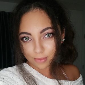 Meet your Posher, Alexus